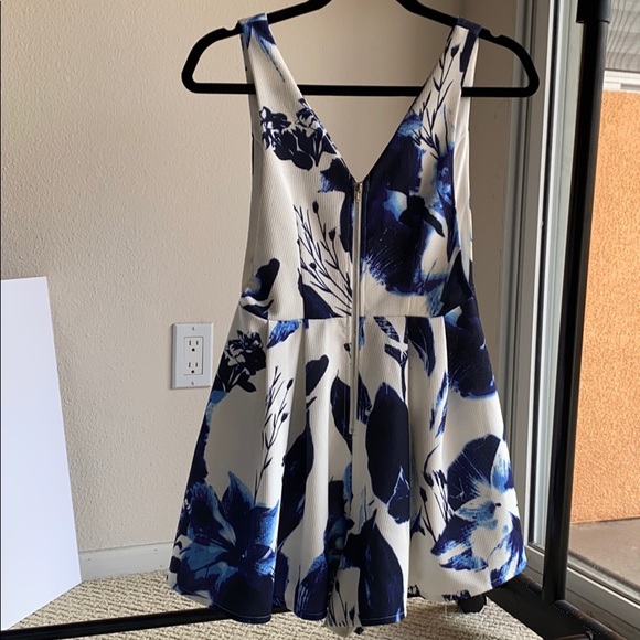 Romper - Picture 2 of 2